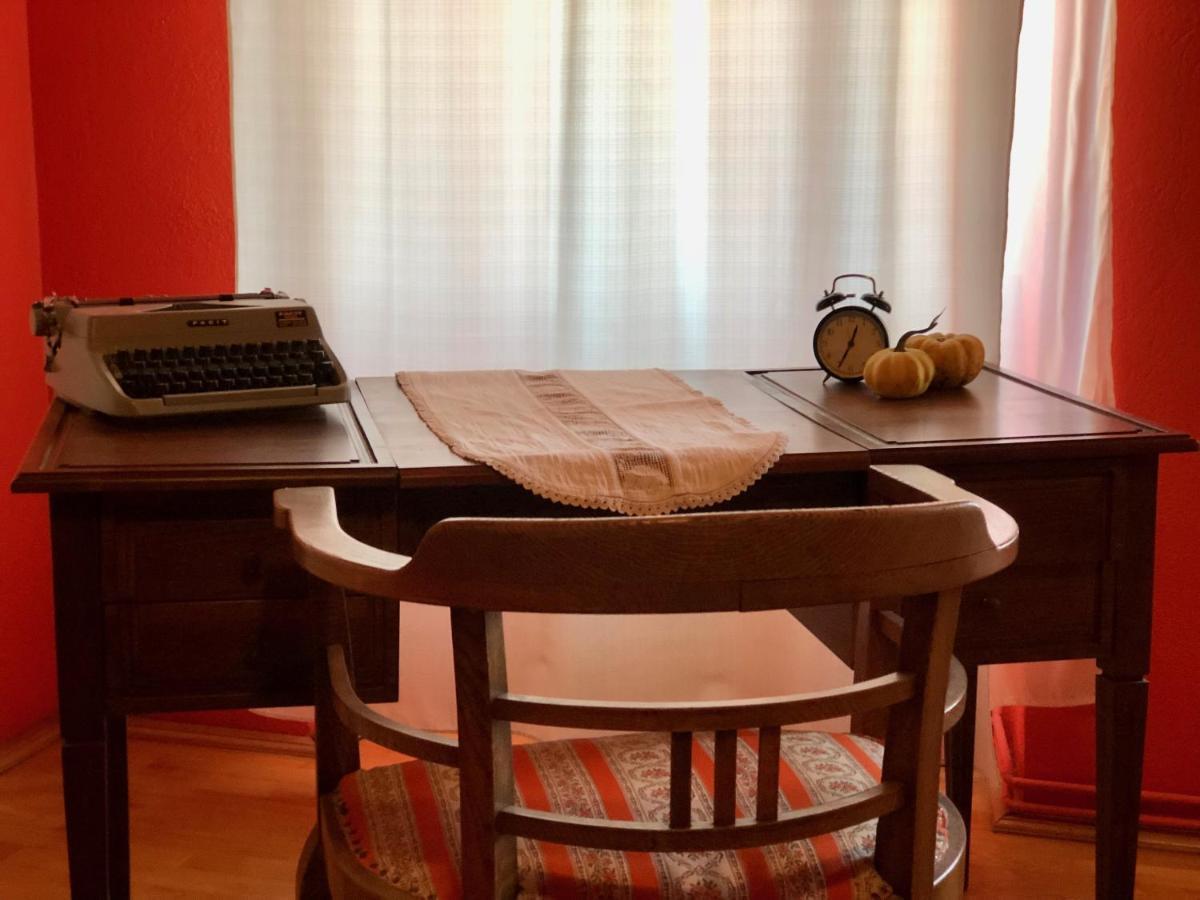 Voeroes Guest House Tîrgu Secuiesc Eksteriør bilde