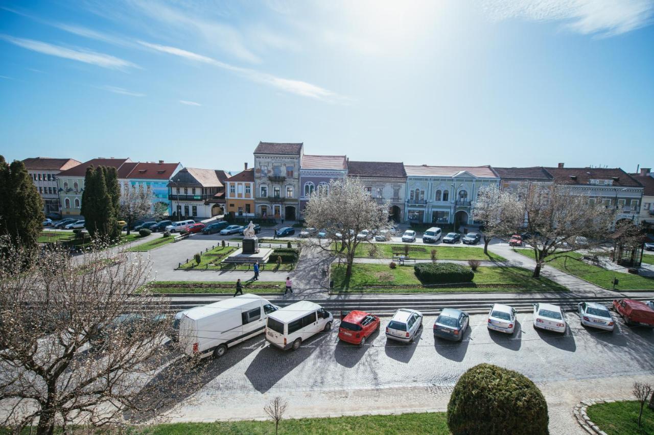 Voeroes Guest House Tîrgu Secuiesc Eksteriør bilde