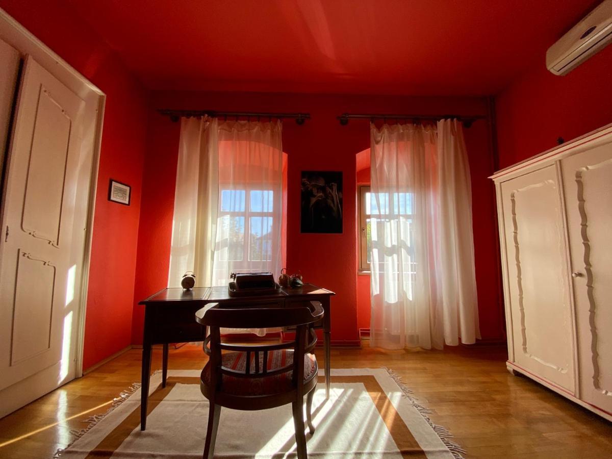 Voeroes Guest House Tîrgu Secuiesc Eksteriør bilde