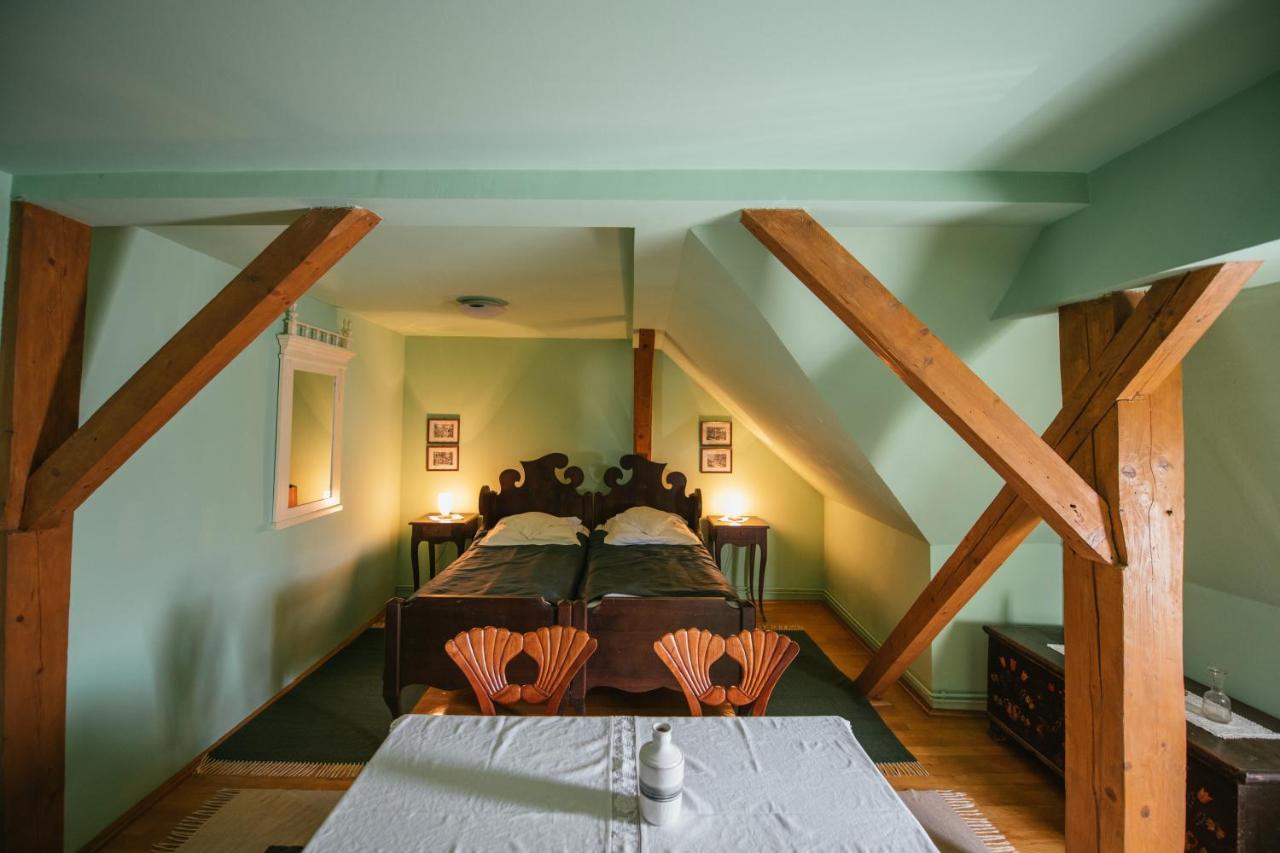 Voeroes Guest House Tîrgu Secuiesc Eksteriør bilde