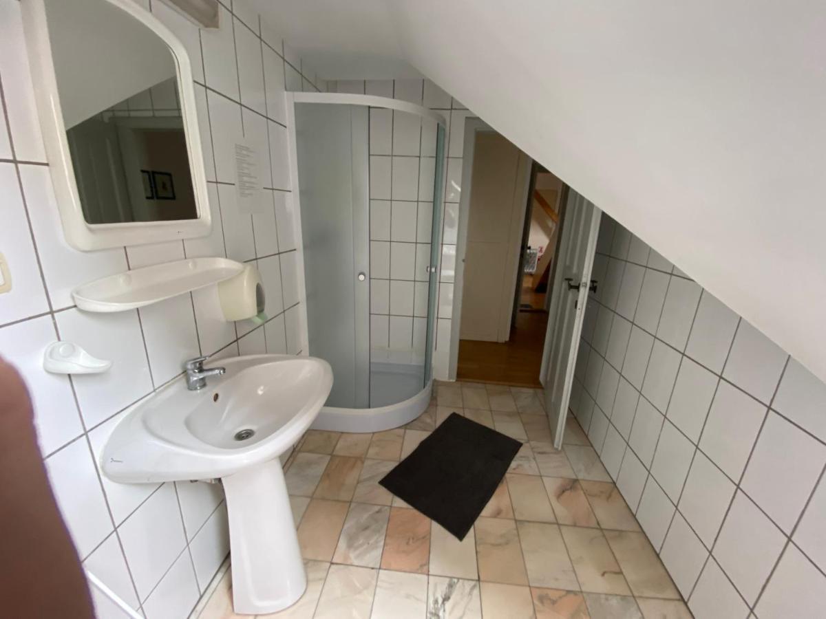 Voeroes Guest House Tîrgu Secuiesc Eksteriør bilde