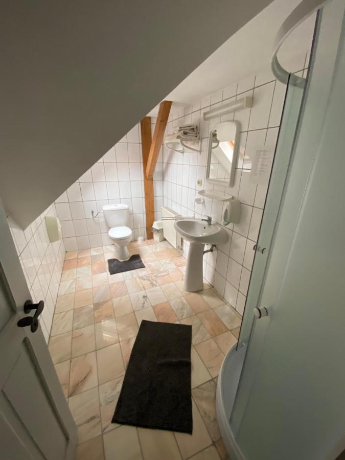 Voeroes Guest House Tîrgu Secuiesc Eksteriør bilde